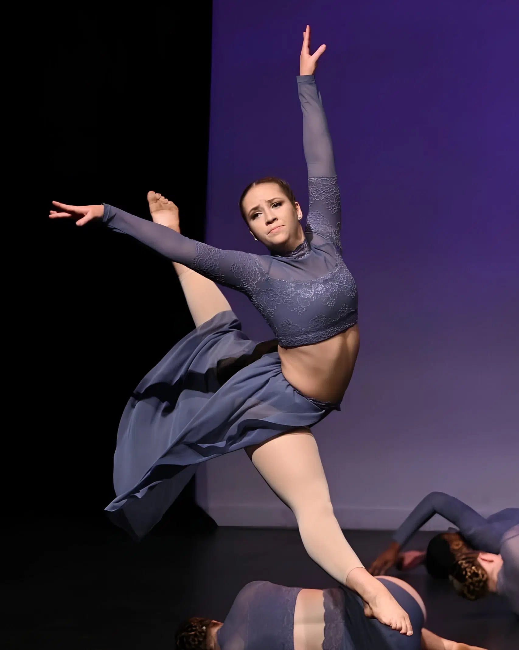 ORIEL COPELAND Contemporary Dance Performance ORIEL COPELAND Contemporary Dance Performance